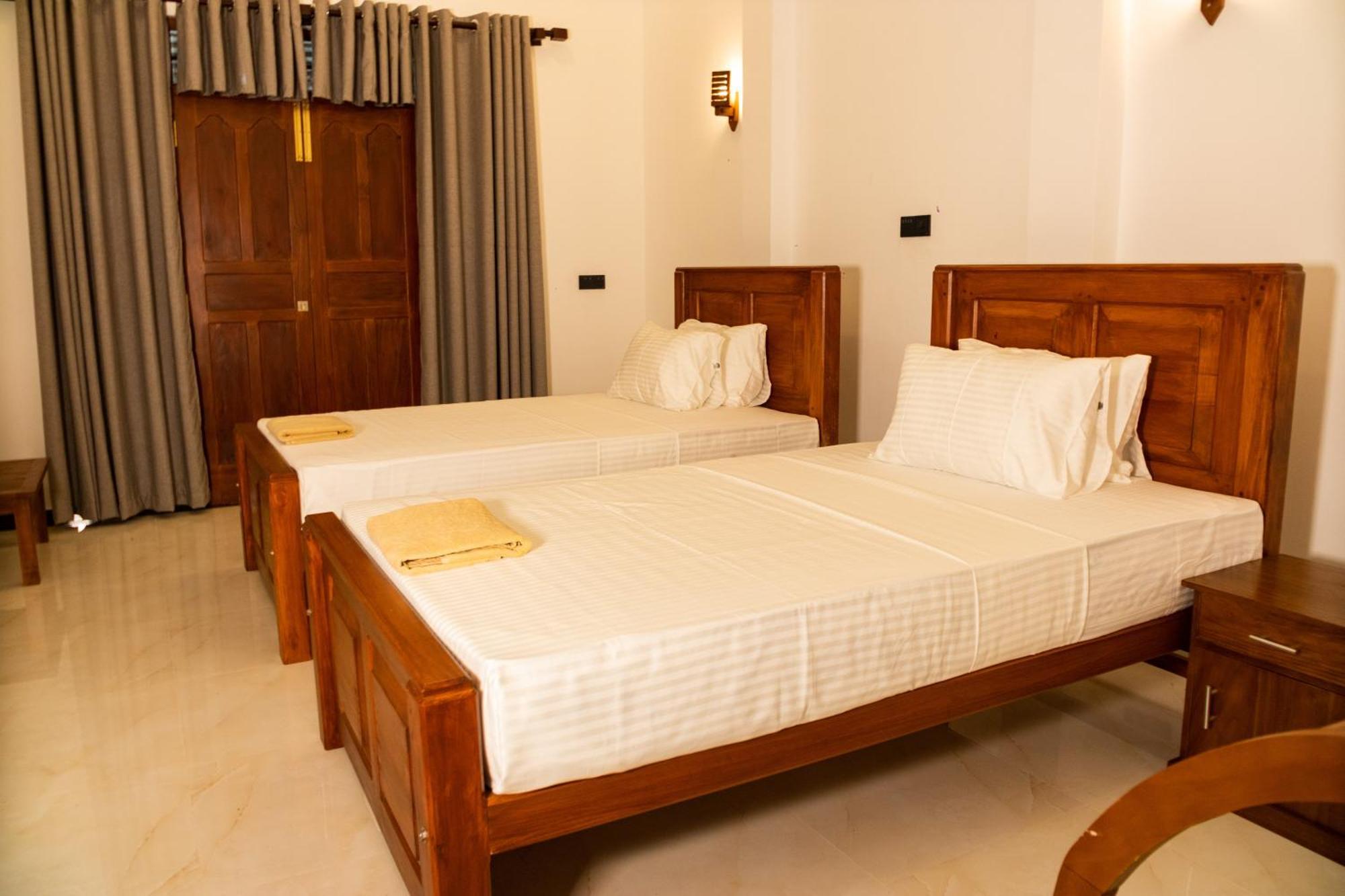 The Green Lagoon Villa Hikkaduwa Habitación foto